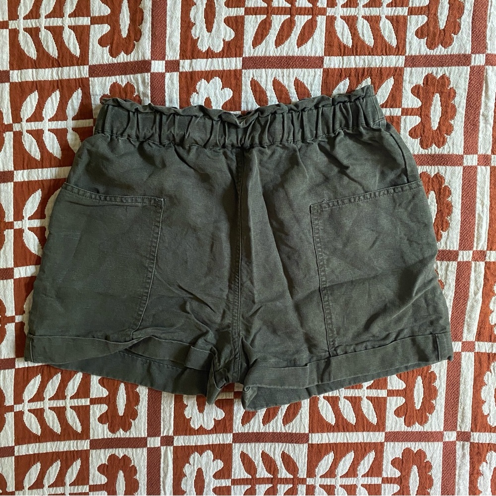 Wilfred Free Linen Shorts